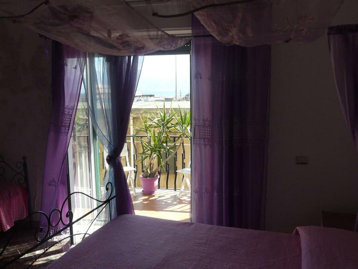 Messina Break Bed and Breakfast Eksteriør billede